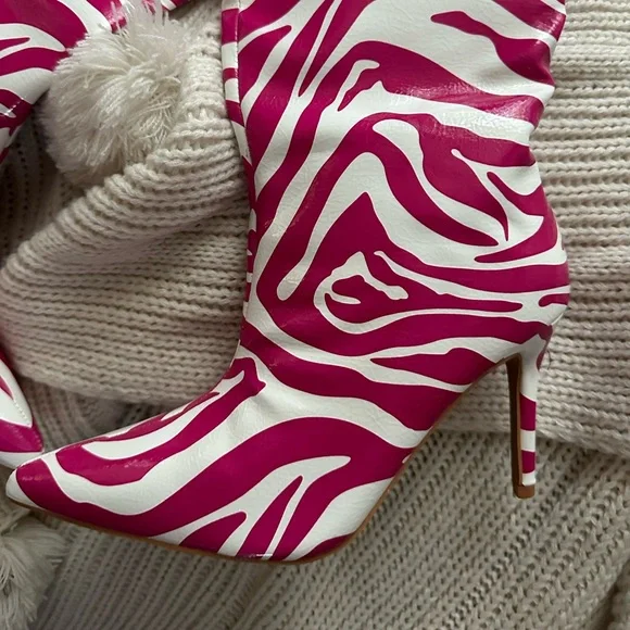 Women boots - Picture 3 of 6